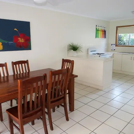 The Shores Holiday Apartments Mackay Room photo